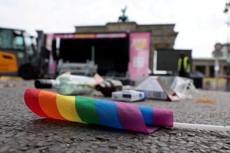 Deadly vehicle crash into crowd near Berlin's annual CSD parade