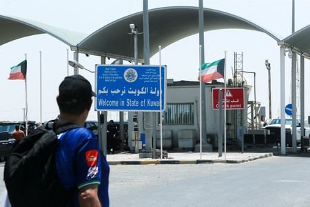 Main land crossing between Kuwait and Iraq reopens, Iraq’s state news agency says