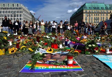 Berlin Pride attacker recorded pledge of allegiance to IS, prosecutors say