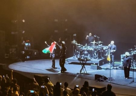 Massive Attack banned from Singapore after Palestinian flag at concert