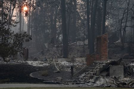 Destructive wildfires rage around Spokane, Washington