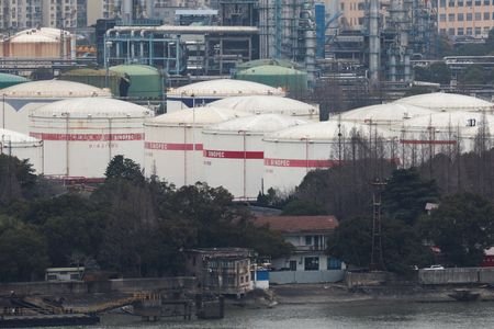 FILE PHOTO: China's crude stocks drain deepens in June despite