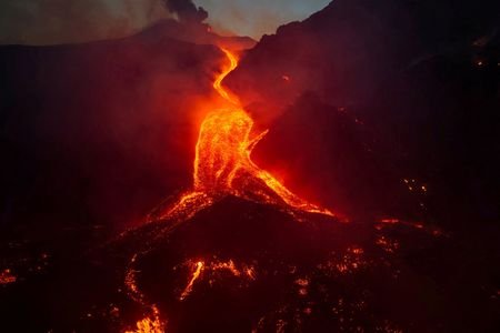 Italy’s Mount Etna erupts, disrupting flights