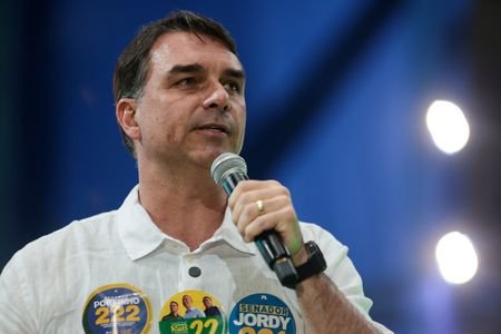 Launch of gubernatorial campaign for Douglas Ruas at Maracanazinho in