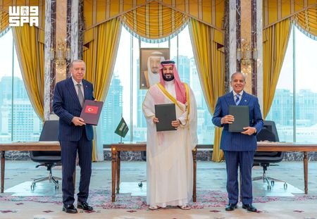 Saudi Arabia, Turkey and Pakistan sign joint defence deal in