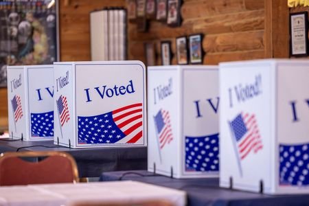 Voters vote for Republican candidate to fill U.S. Senator Lindsey