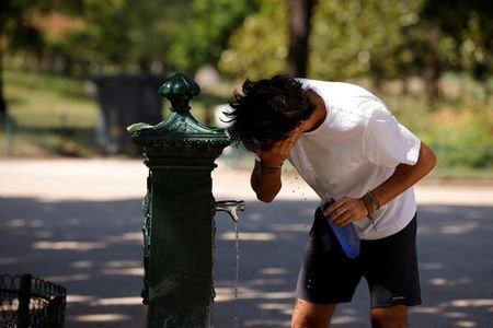 Heatwave hits France