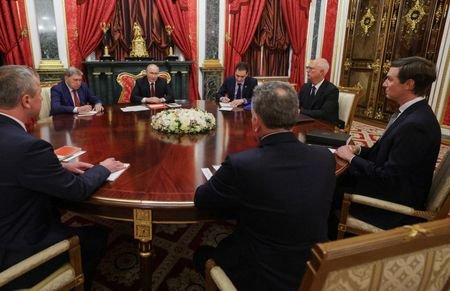 Russian President Vladimir Putin meets with U.S. special representatives Steve