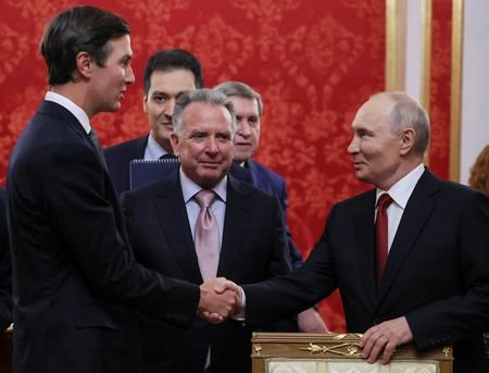 Russian President Vladimir Putin meets with U.S. special representatives Steve