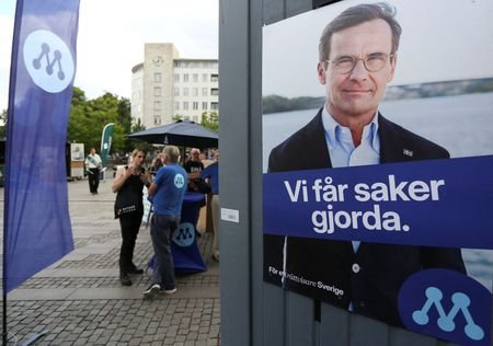 Sweden election race tightens as Liberals make parliament threshold, poll shows
