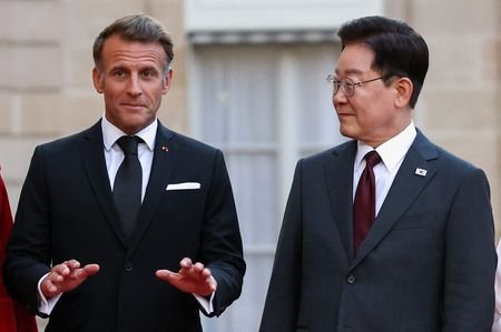 French President Macron meets South Korean President Lee in Paris