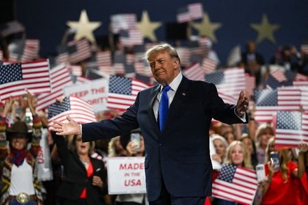 Trump offers $5,000 to every American if Republicans win midterm elections