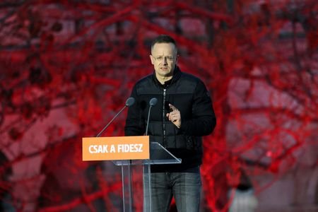 Hungarian Prime Minister Viktor Orban holds final rally ahead of