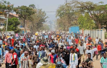 Bukavu Demonstrators Oppose Tshisekedi's proposed Constitutional Reforms, Call for Talks