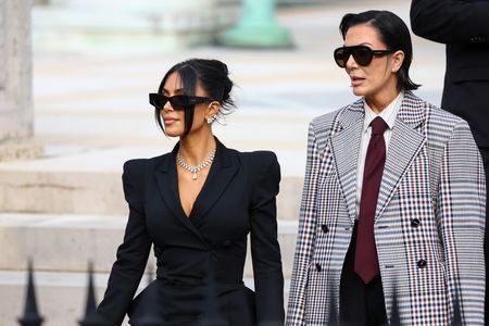 Kim Kardashian takes stand in Paris robbery trial