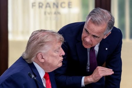 FILE PHOTO: U.S. President Donald Trump attends a working lunch