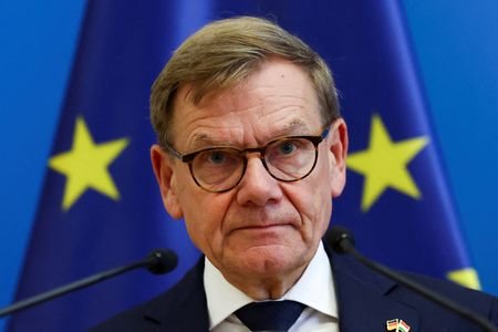 Questioning Russian threat to Europe is irresponsible, Germany’s top diplomat says in Slovakia