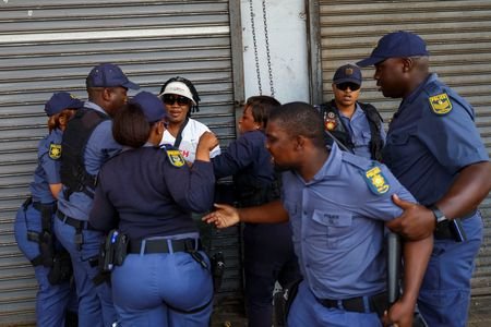 South Africa withdraws asylum directive after anti-migrant violence