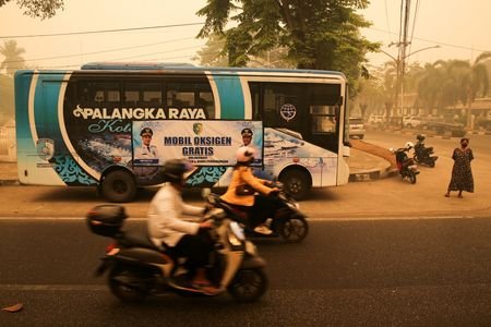 Government provides oxygen amid haze from wildfires