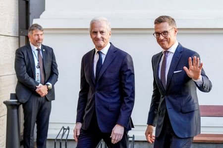 Zelenskiy to meet Witkoff as Trump praises Russia and rebukes