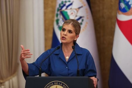 Costa Rica's President Laura Fernandez visits El Salvador